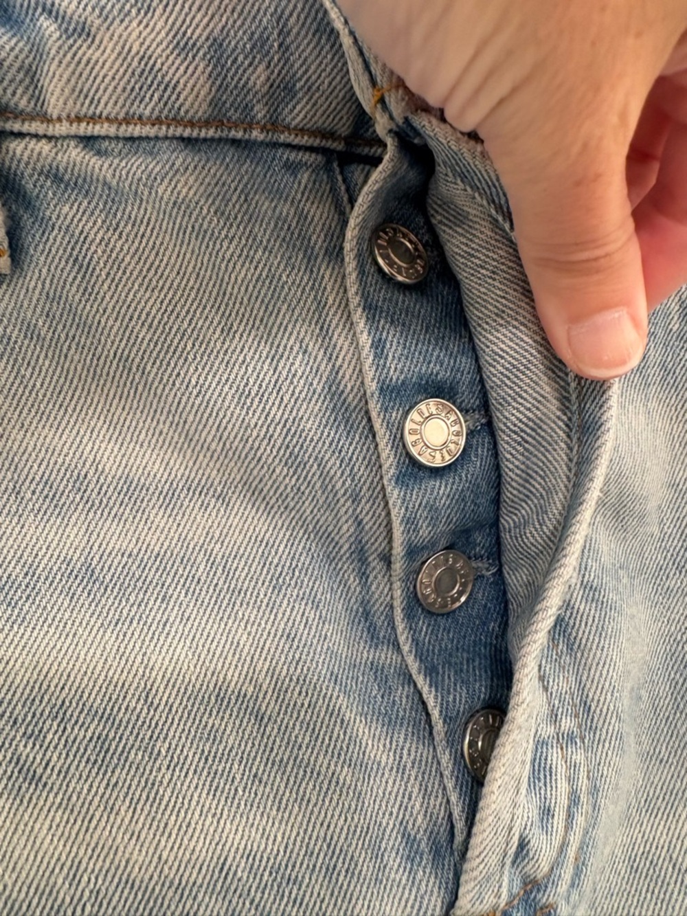 AGOLDE Quinn High Rise Denim Distressed Mini Skirt in Vega Size 26 - Picture 8 of 15